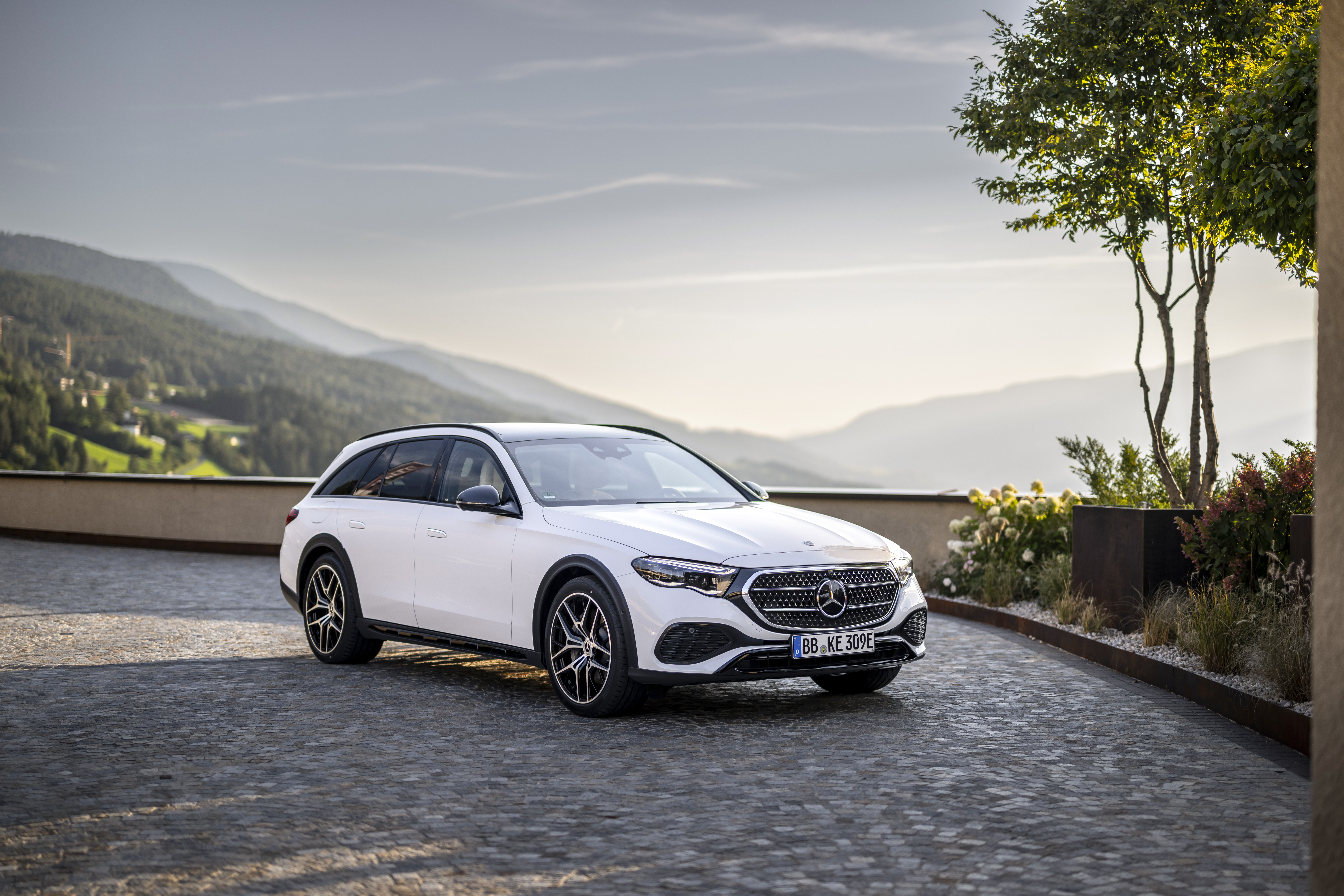 Mercedes-Benz E-Klasse All-Terrain. Photo.